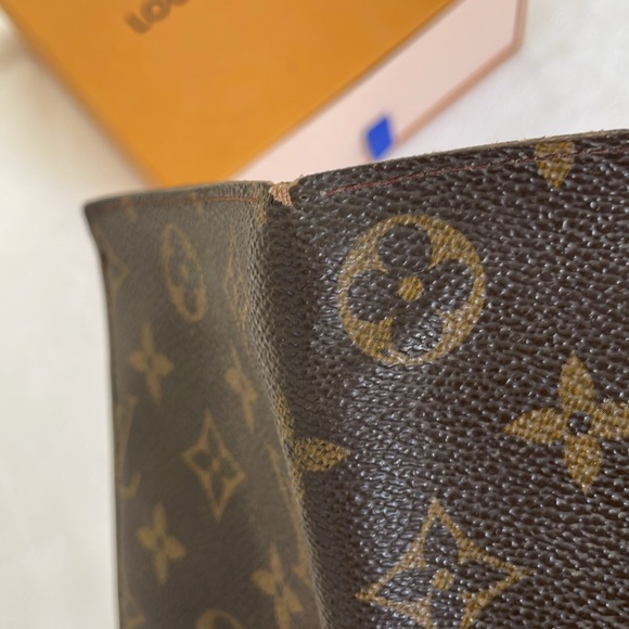 Louis Vuitton Monogram Men's Wallet Bifold Card Holder - Picture 8 of 11